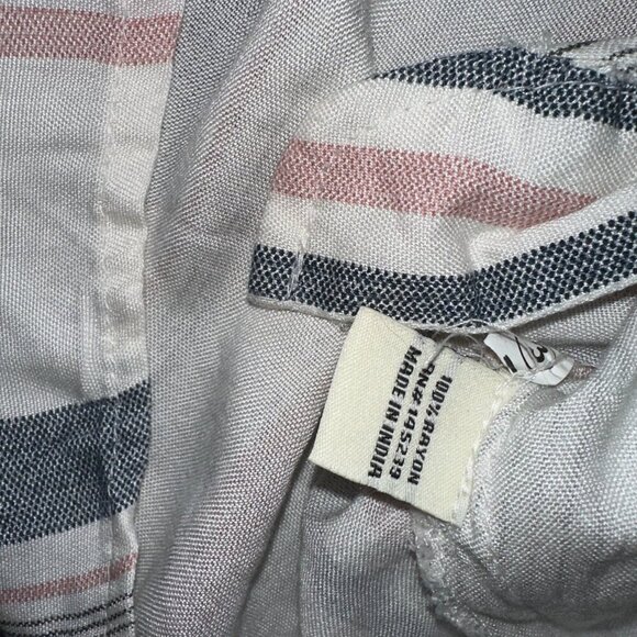 Sim & Sam Vertical Striped Bat Wing Crop Top White Small - Picture 10 of 15